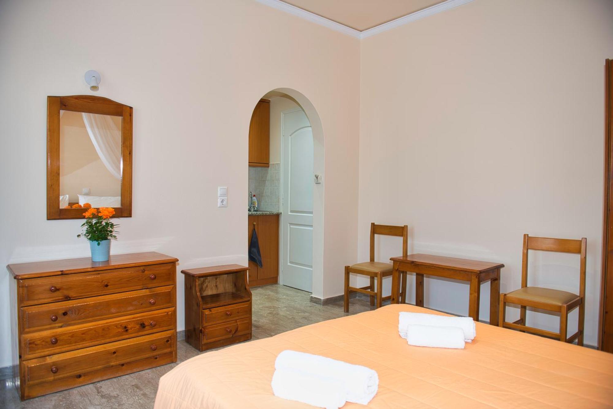 Villa Nikos Karamolegkos Kamari 外观 照片