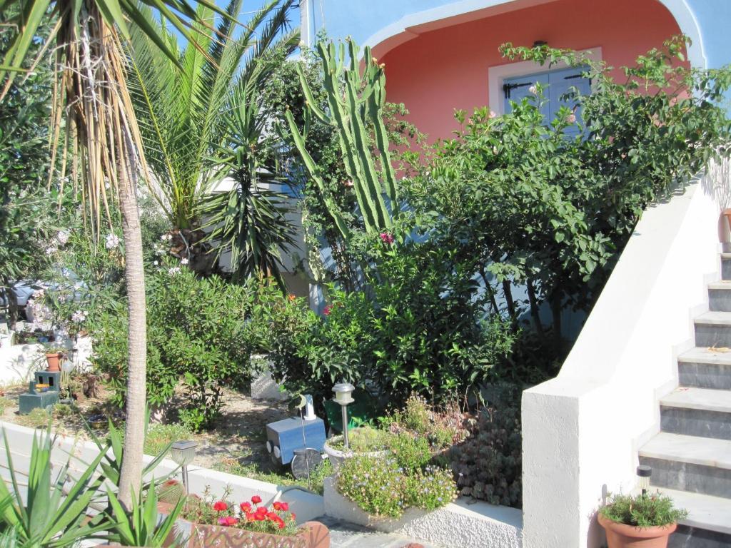 Villa Nikos Karamolegkos Kamari 外观 照片