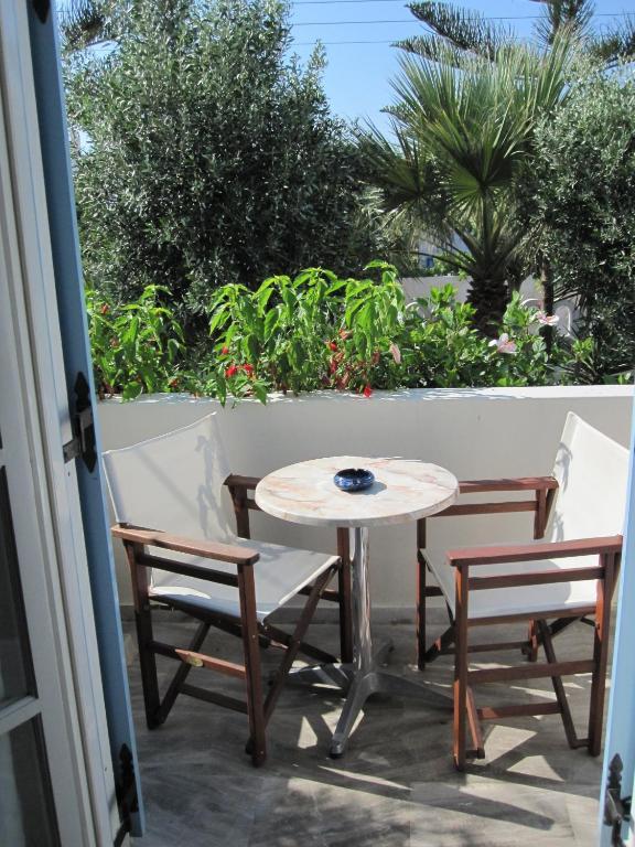 Villa Nikos Karamolegkos Kamari 外观 照片